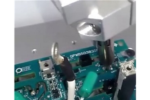 五軸自動(dòng)焊錫機(jī)打樣