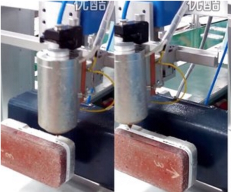 手機殼旋轉四軸點膠機